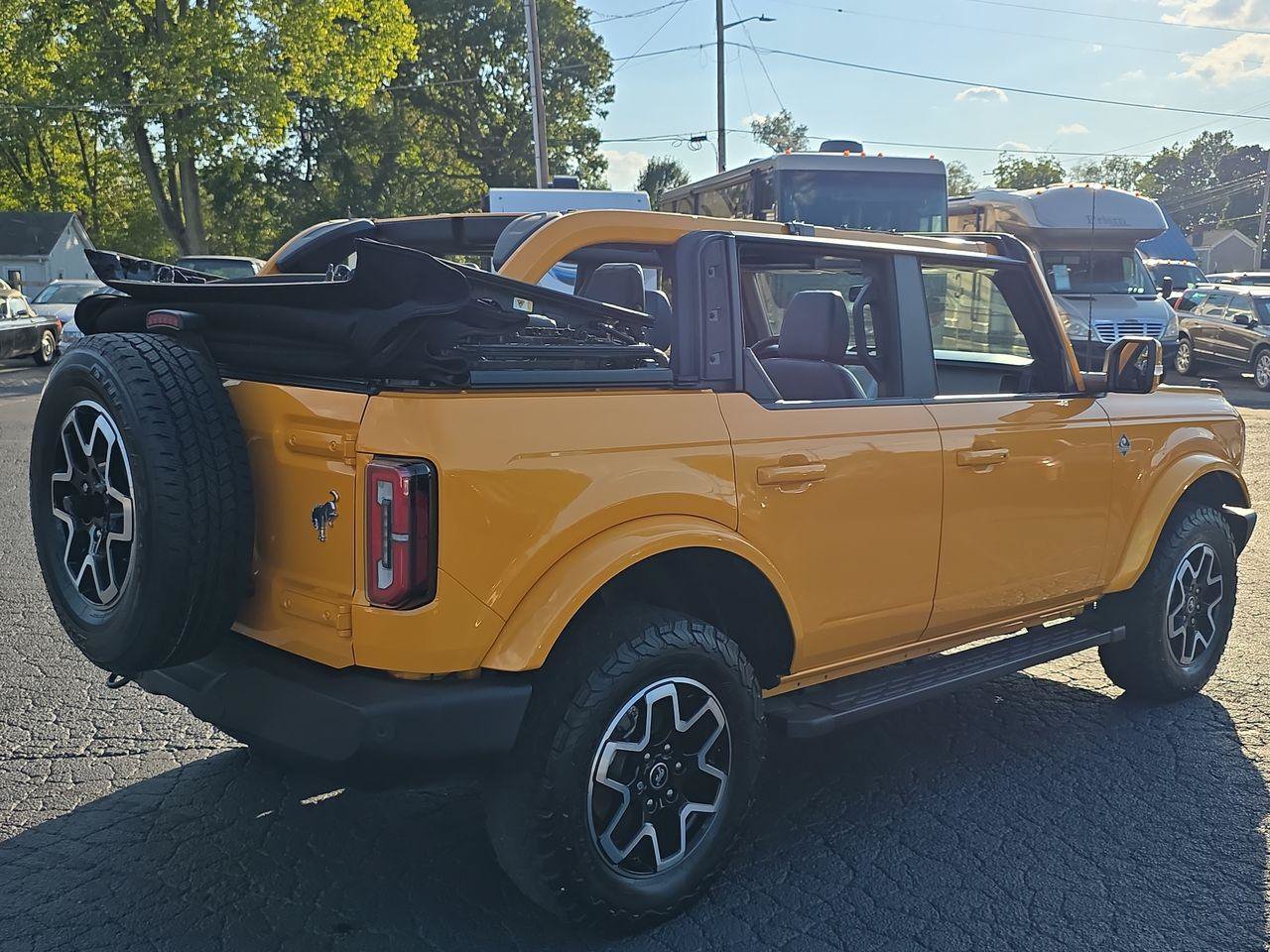 Used 2022 Ford Bronco Outer Banks AWD/4WD image 2