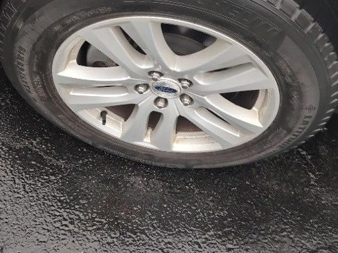 Used 2018 Ford Explorer XLT w/ Equipment Group 201A image 8