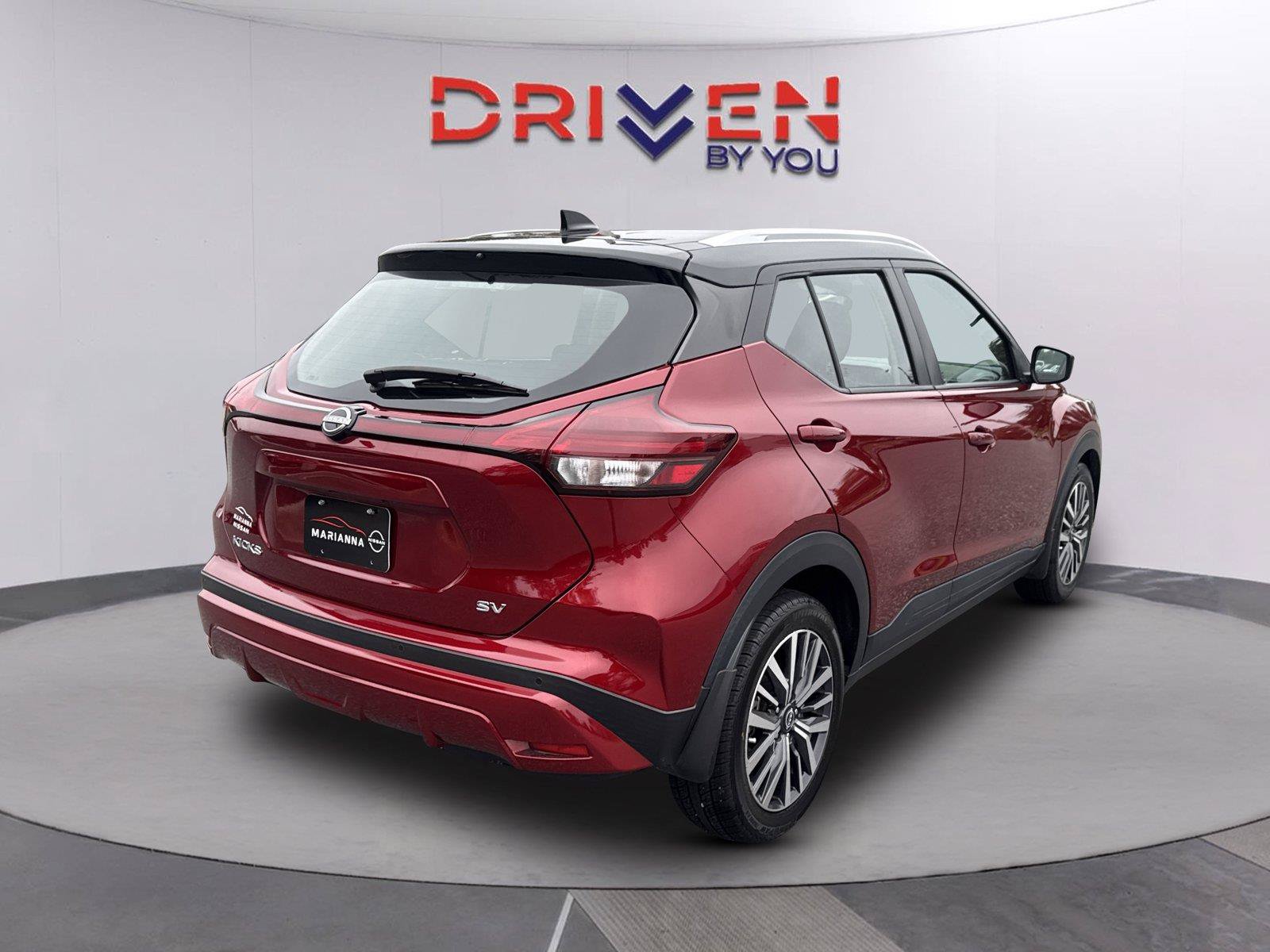 Used 2023 Nissan Kicks SV FWD image 3