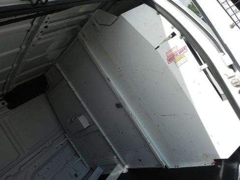 Used 2007 Ford E-250 and Econoline 250 Commercial image 18