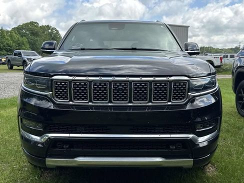 Used 2023 Jeep Grand Wagoneer Series III AWD/4WD image 14