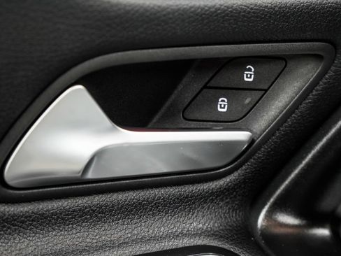 Used 2025 Mercedes-Benz CLA 250 image 39