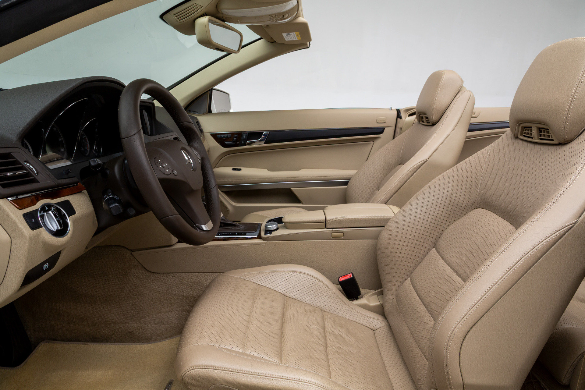 Used 2011 Mercedes-Benz E 550 Cabriolet image 21