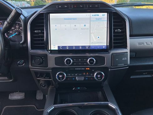 Certified 2022 Ford F250 Platinum w/ FX4 Off-Road Package image 23