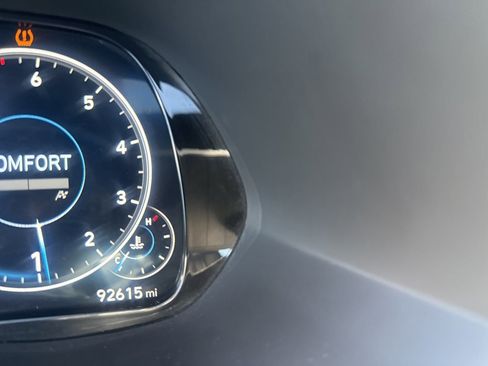 Used 2021 Hyundai Palisade Calligraphy image 37