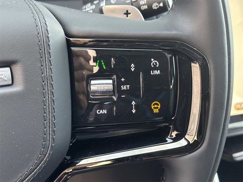 New 2026 Land Rover Range Rover Velar Dynamic SE image 27