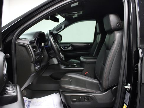 Used 2023 Chevrolet Suburban RST AWD/4WD image 12