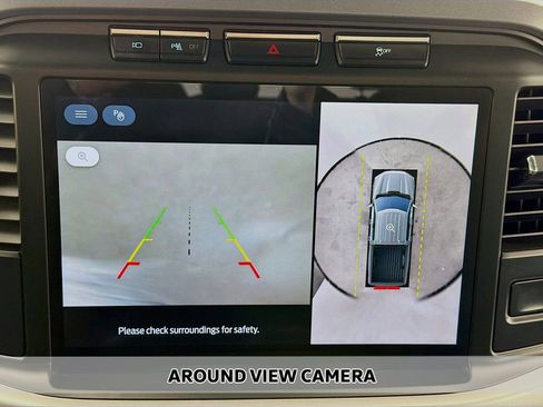 Used 2023 Ford F150 Lightning XLT image 4