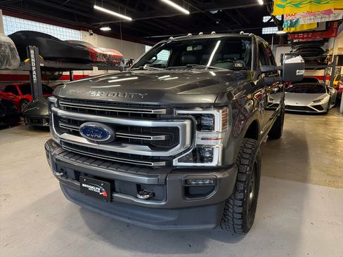 Used 2020 Ford F350 Platinum w/ FX4 Off-Road Package image 10