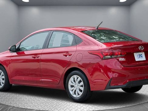 Used 2021 Hyundai Accent SE w/ Cargo Package FWD image 7
