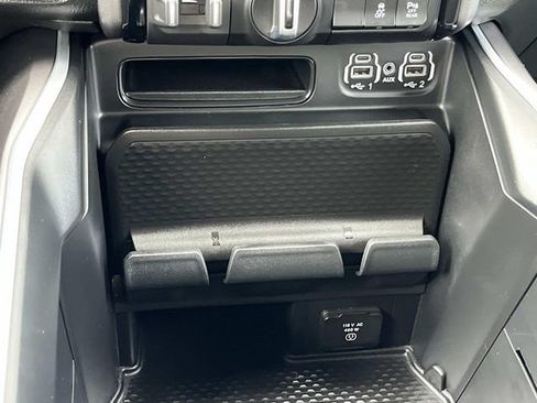 Used 2023 RAM 1500 4x4 Crew Cab image 33