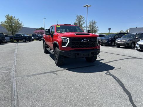 Used 2026 Chevrolet Silverado 2500 ZR2 w/ ZR2 Bison Edition AWD/4WD image 2