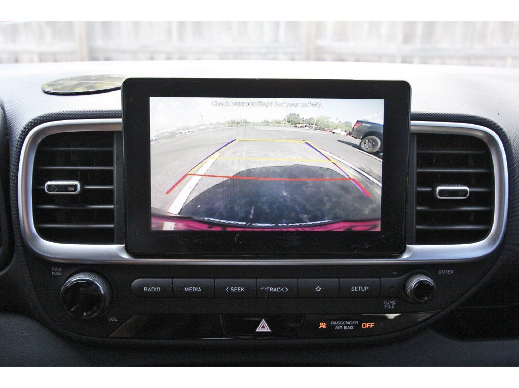 Used 2021 Hyundai Venue SE FWD image 27