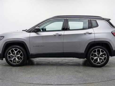 Used 2025 Jeep Compass Limited AWD/4WD image 5