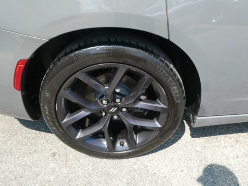 Used 2019 Dodge Charger SXT w/ Blacktop Package RWD image 31