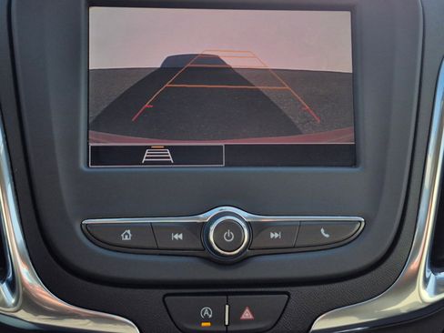 Used 2024 Chevrolet Equinox LT image 10