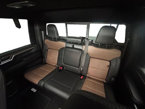 Used 2025 Chevrolet Silverado 2500 High Country w/ Technology Package image 15