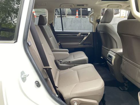 Used 2020 Lexus GX 460 Premium AWD/4WD image 18