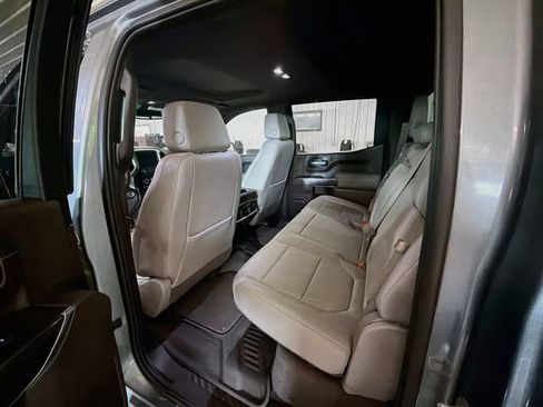 Used 2021 Chevrolet Silverado 1500 LTZ w/ LTZ Convenience Package II AWD/4WD image 9