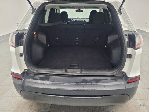 Used 2019 Jeep Cherokee Latitude w/ Popular Appearance Group AWD/4WD image 29