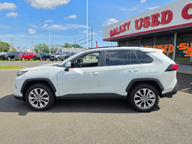 Used 2025 Toyota RAV4 XLE Premium w/ Weather Package AWD/4WD image 4