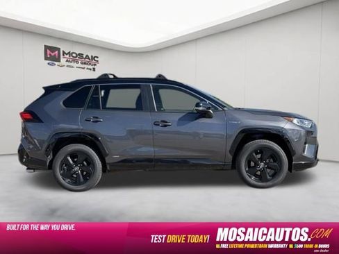 Used 2019 Toyota RAV4 XSE w/ XSE Weather Package AWD/4WD image 8