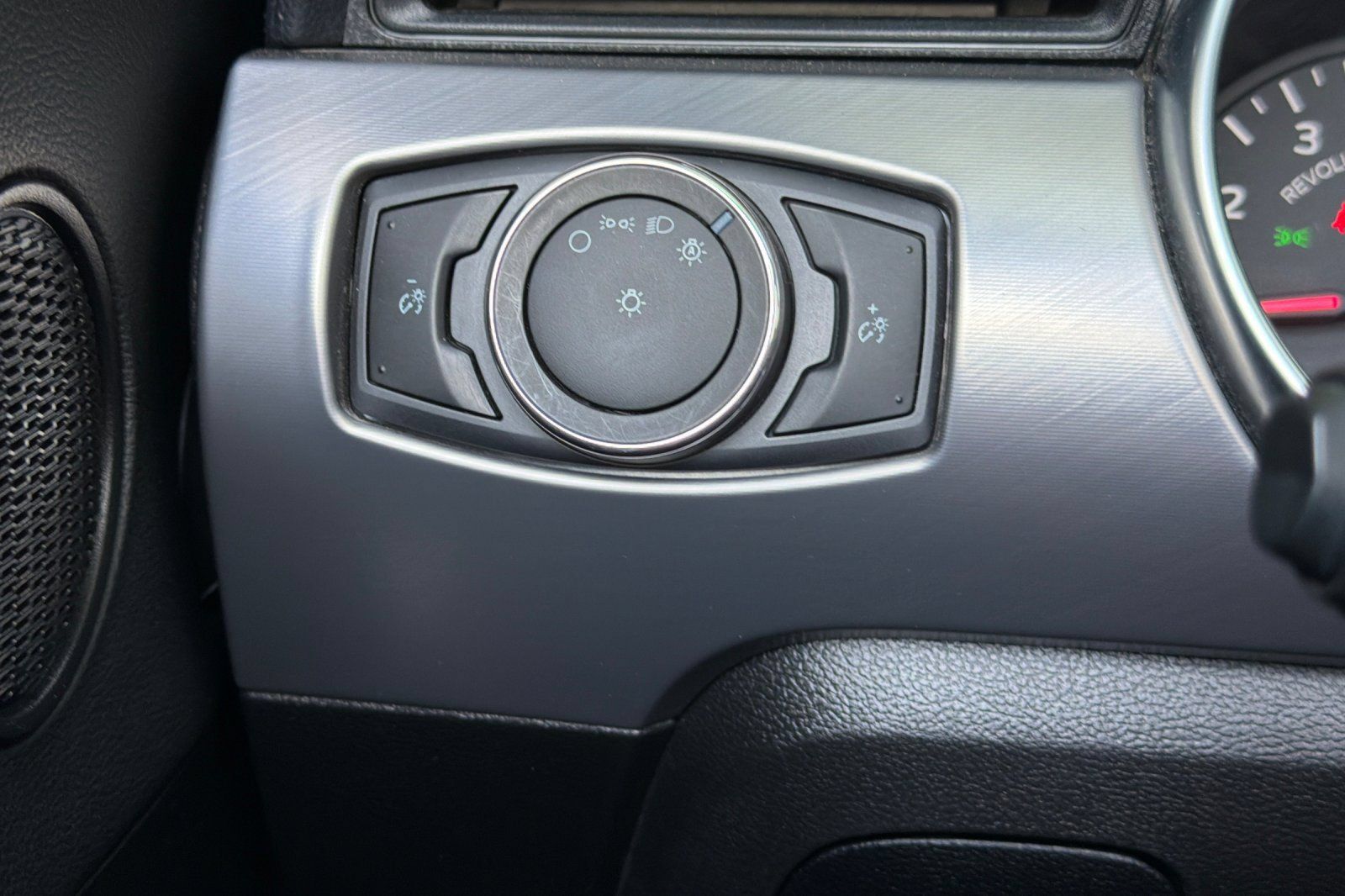 Used 2023 Ford Mustang Premium RWD image 43