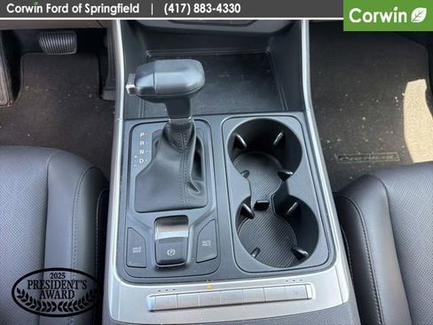 Used 2025 Kia Carnival FWD image 24