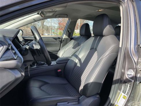 Used 2024 Toyota Camry SE image 20