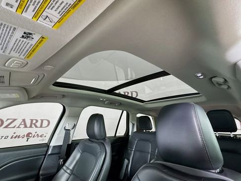 Certified 2025 Lincoln Aviator 2WD w/ Equipment Group 101A image 26