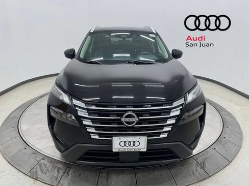 Used 2024 Nissan Rogue SV w/ SV Premium Package FWD image 2