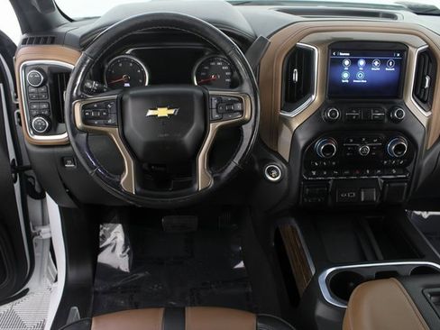 Used 2022 Chevrolet Silverado 2500 High Country w/ Z71 Off-Road Package image 13