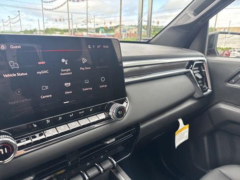 New 2025 GMC Canyon Elevation w/ Convenience Package image 22