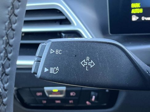 Used 2025 BMW 330i xDrive 330i xDrive Sedan AWD image 38