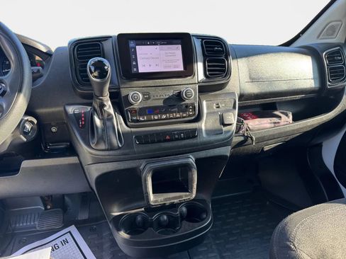 Used 2023 RAM ProMaster 2500 FWD image 12