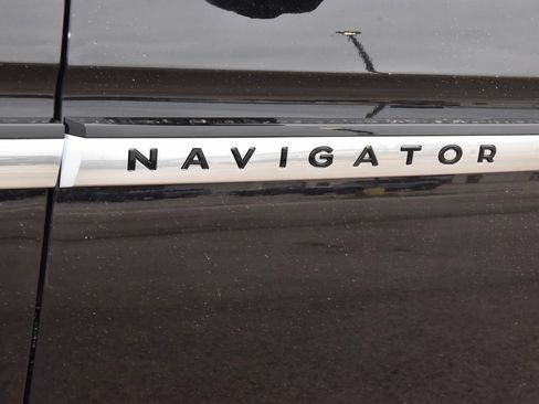 New 2026 Lincoln Navigator L Reserve AWD/4WD image 74