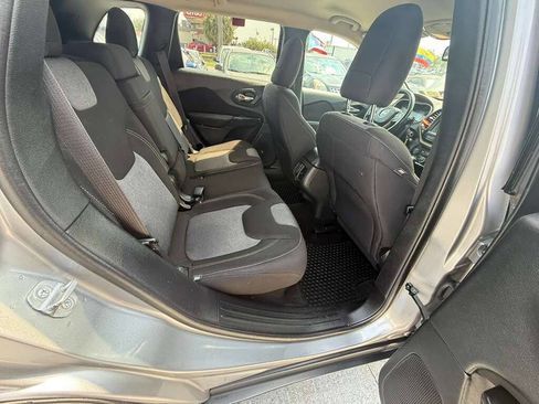 Used 2014 Jeep Cherokee Latitude w/ Cold Weather Group image 13