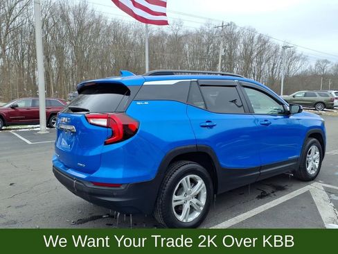 Used 2024 GMC Terrain SLE w/ Driver Convenience Package image 6