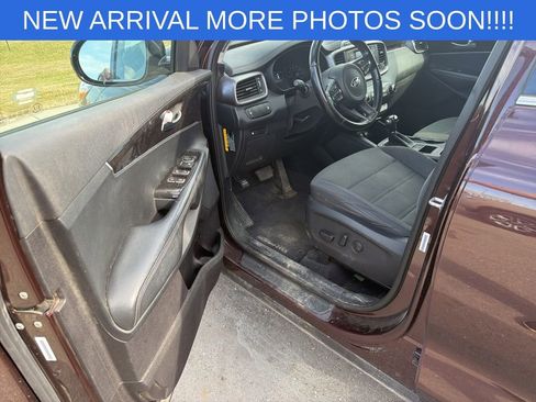 Used 2016 Kia Sorento AWD w/ LX Convenience Package image 8