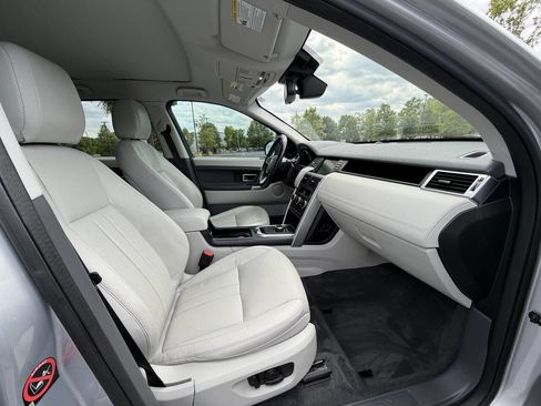 Used 2018 Land Rover Discovery Sport HSE image 15