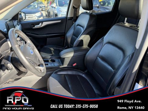 Used 2020 Ford Escape SEL image 14