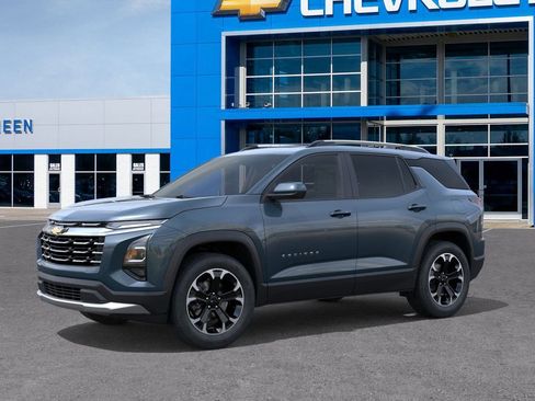 New 2026 Chevrolet Equinox LT image 2