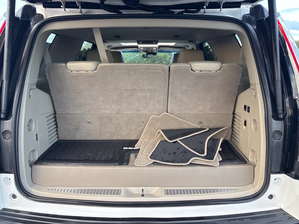 Used 2017 Cadillac Escalade Luxury RWD image 21