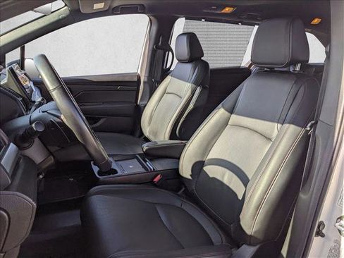 Used 2025 Honda Odyssey Sport-L image 16