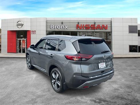 Used 2023 Nissan Rogue SL w/ SL Premium Package image 5