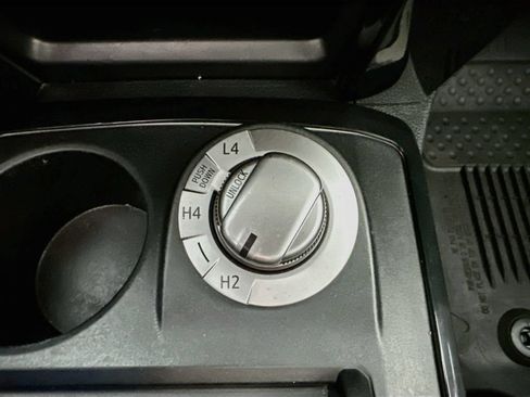 Used 2016 Toyota 4Runner SR5 Premium AWD/4WD image 41