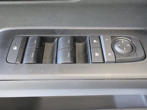 Used 2026 Toyota Tacoma SR5 RWD image 13