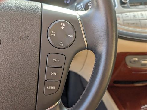 Used 2012 Hyundai Genesis 3.8 w/ Premium Pkg image 17