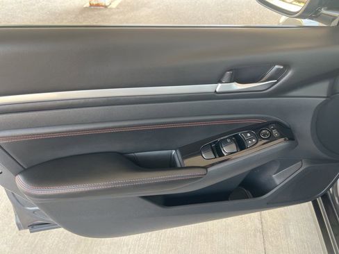 Certified 2023 Nissan Altima 2.5 SR image 7