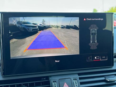 Certified 2025 Audi Q5 2.0T Premium w/ Convenience Plus Package image 30